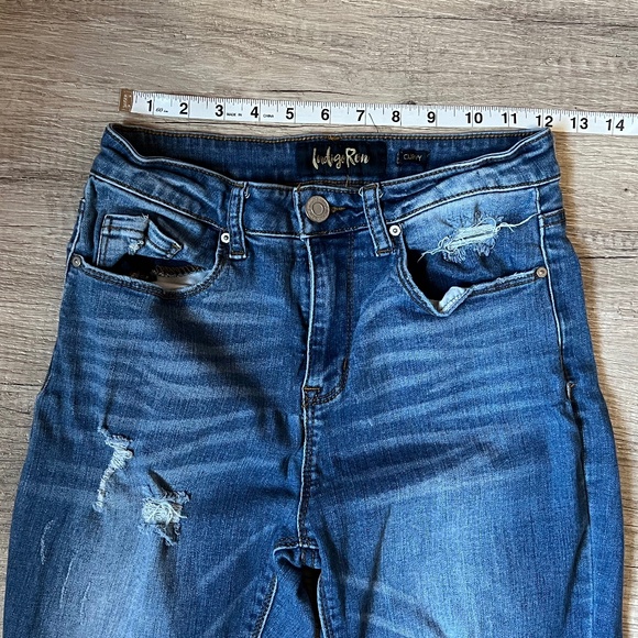INDIGO REIN Curvy Jeans (Size 9) - Picture 4 of 10